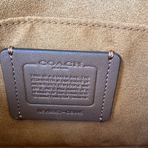 ✨Coach Macie Suede Colorblock Cream and Brown Leather Crossbody Bag - New - Picture 9 of 12